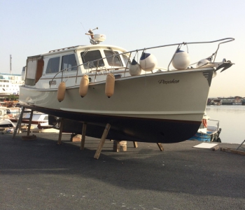 10 m motor yacht